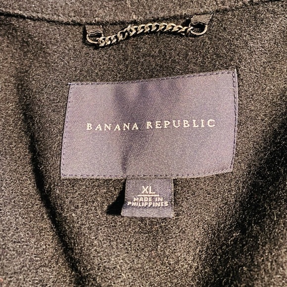 Banana Republic Holiday 2009 Black Wool Duffle Coat with Toggles and Red Lining - Picture 3 of 9